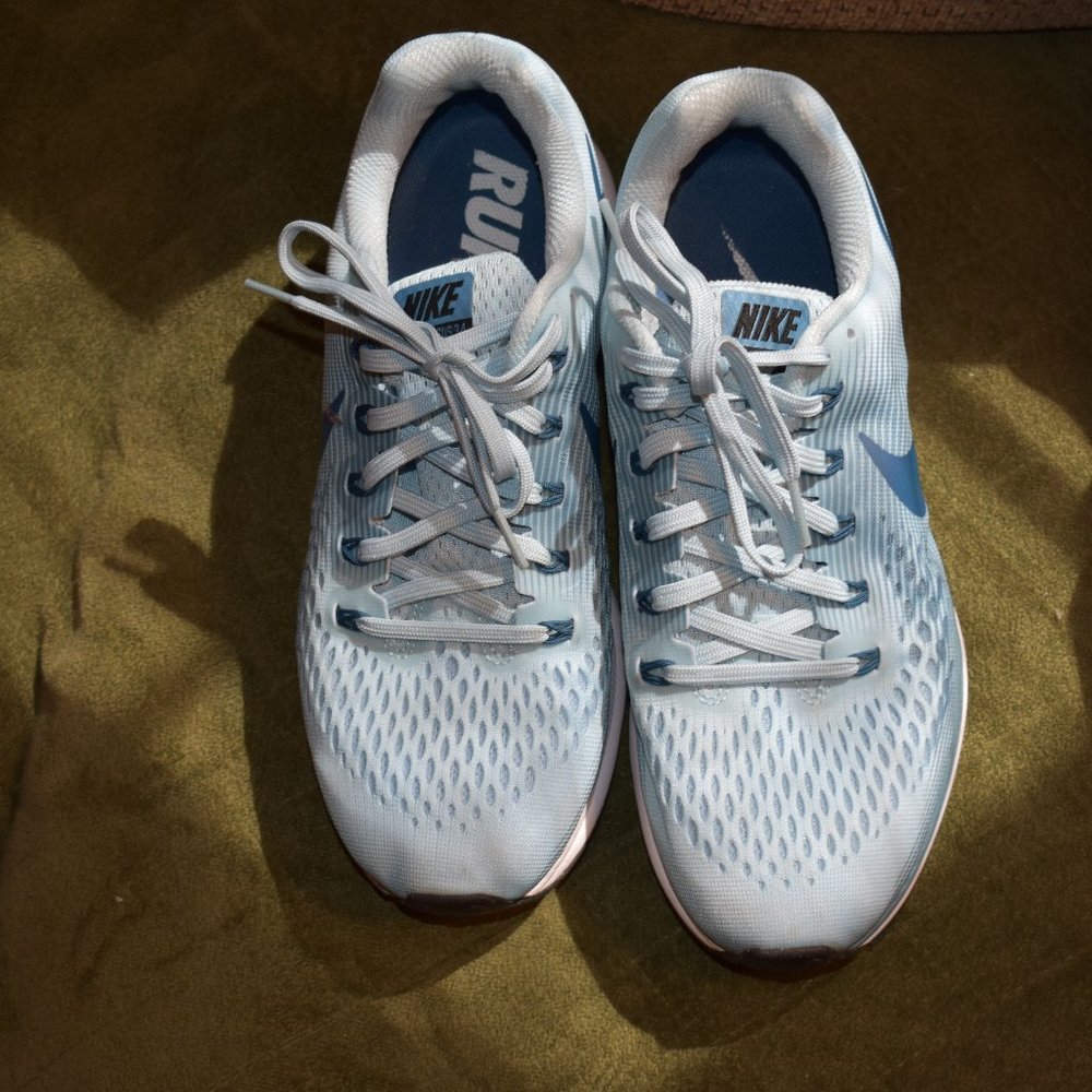 tennis shoes